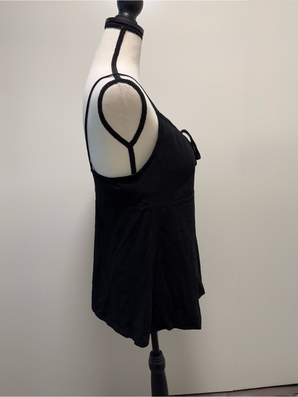 Uniqlo Tomas Maier Camisole Women's XL Black Tie-Front Camisole Tank Top NWOT - Picture 4 of 11